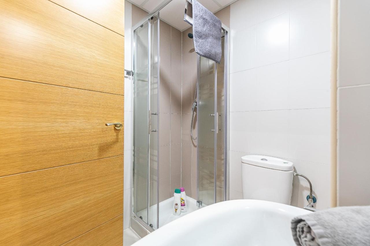 Modern Beach Apartment Valparaiso With Parking Malaga Exterior photo